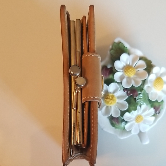 Vintage Gucci Brown Monogram Wallet - Picture 4 of 15